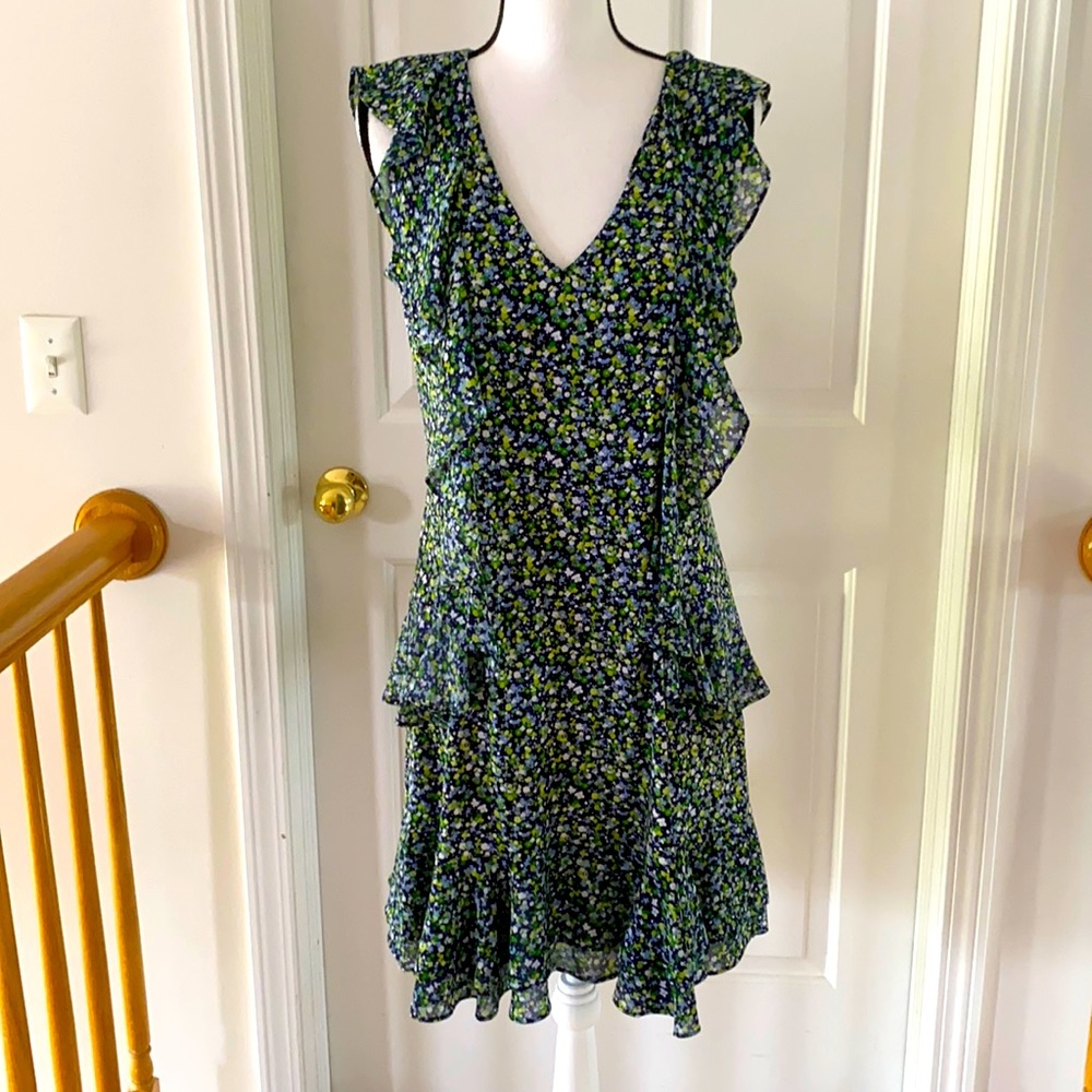 19:05 - Michael Kors Ruffle Floral Dress